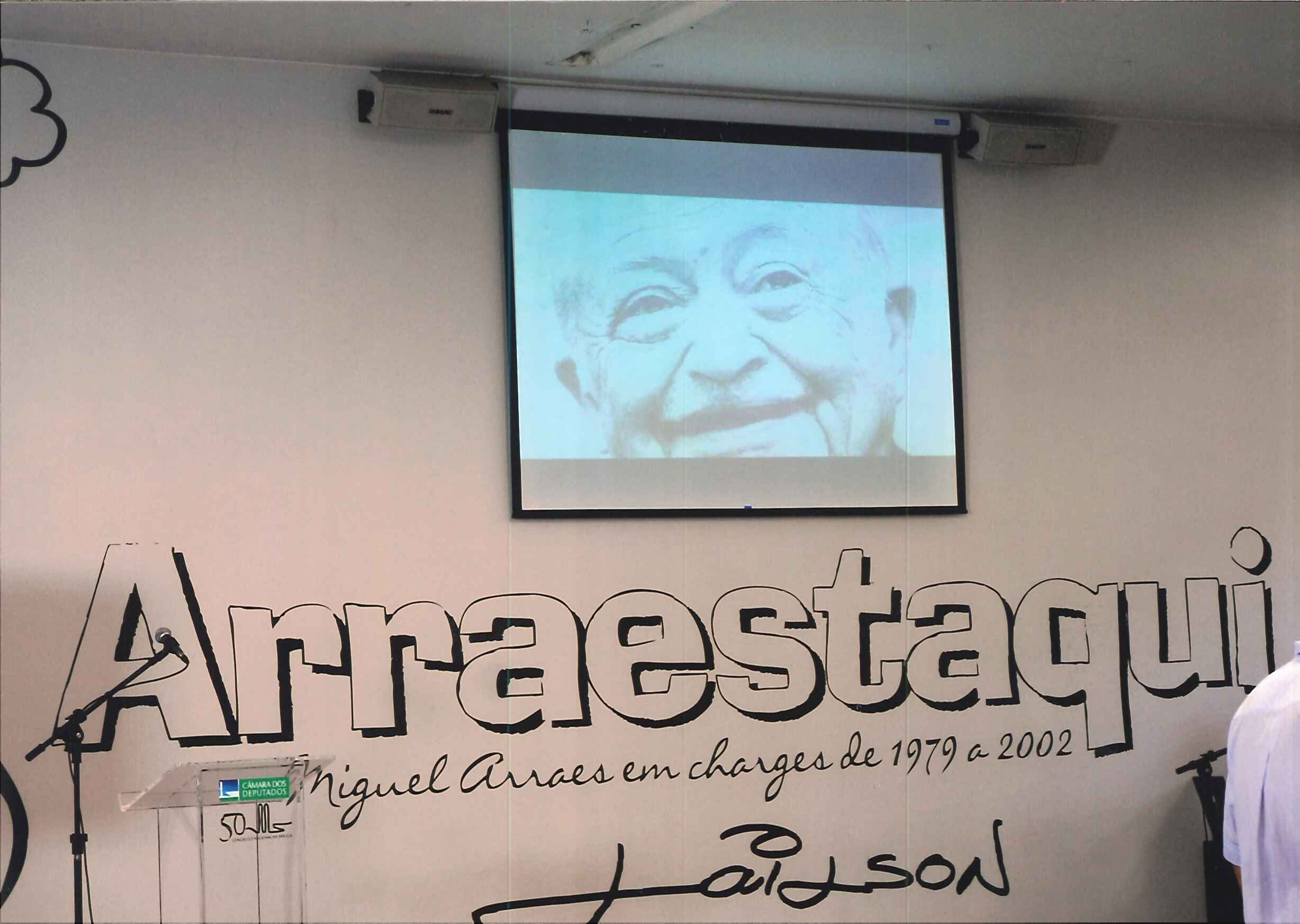 Exposição Arraes em Charges 