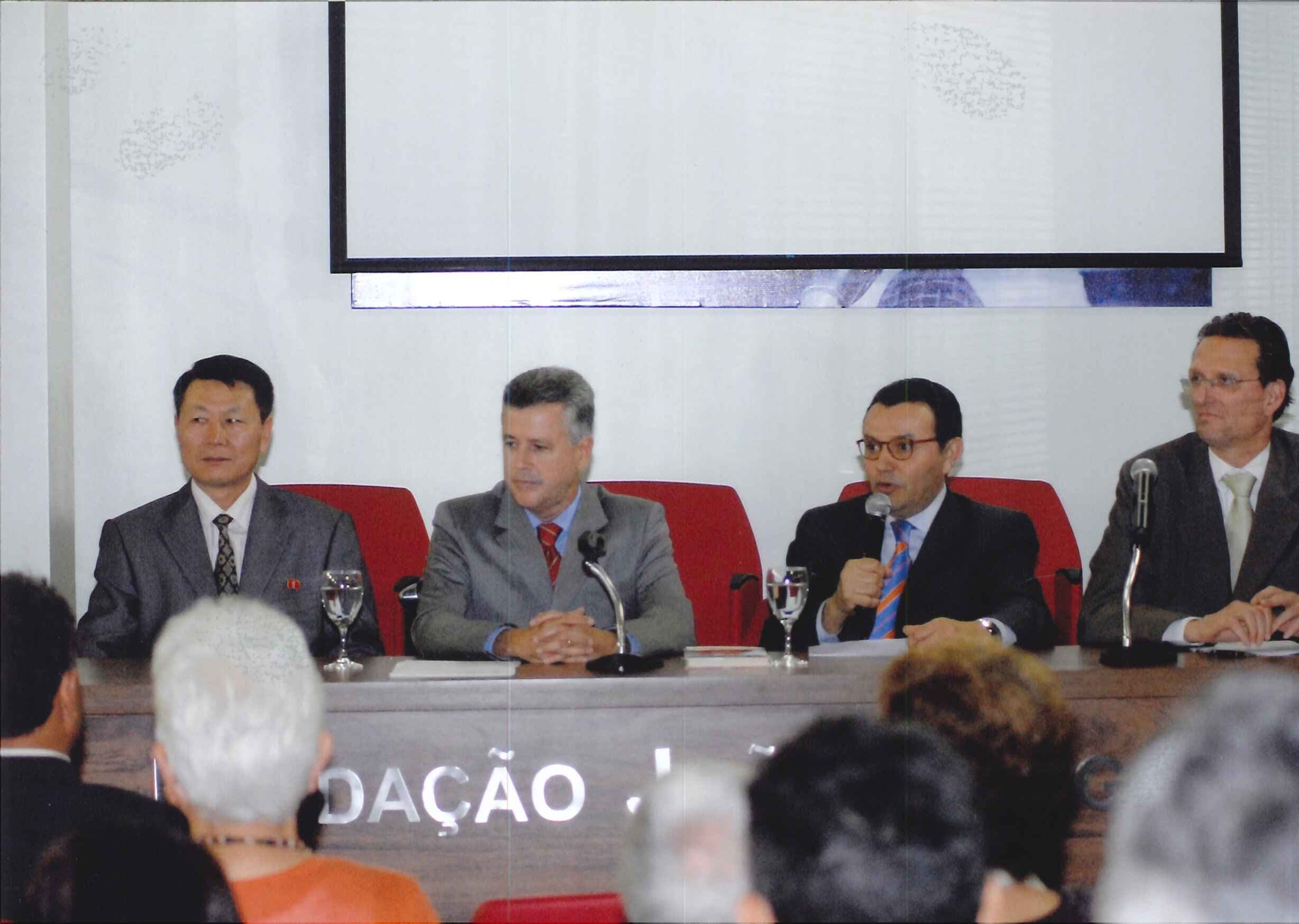 Debate na sede da FJM - O Pré-sal e o interesse internacional (2012)