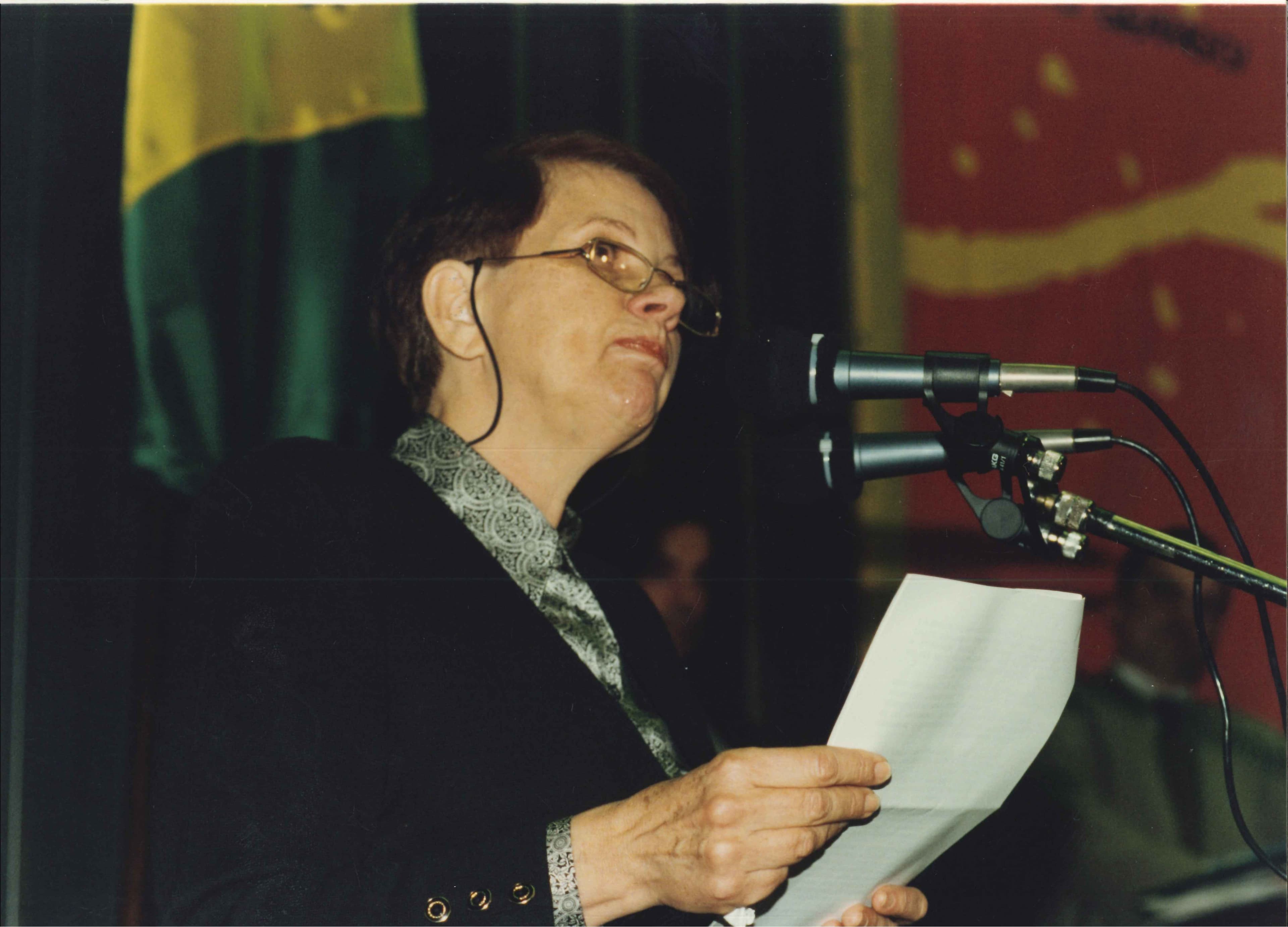 Ana Maria Freire discursando no VI Congresso Nacional do PSB